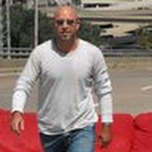 Meet your Posher, Junkie